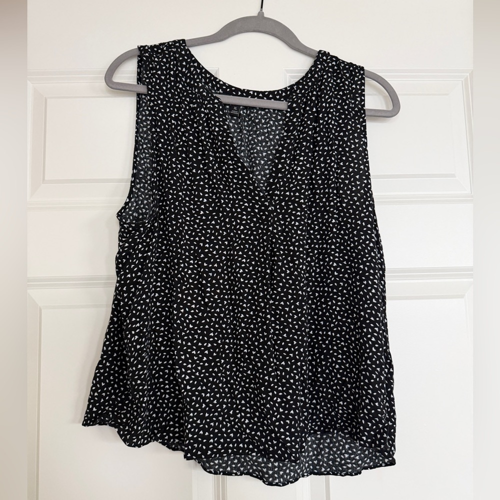 Banana Republic Black and White Patterned Blouse